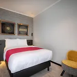 Amory Hotel By Hyllit