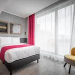 Amory Hotel By Hyllit